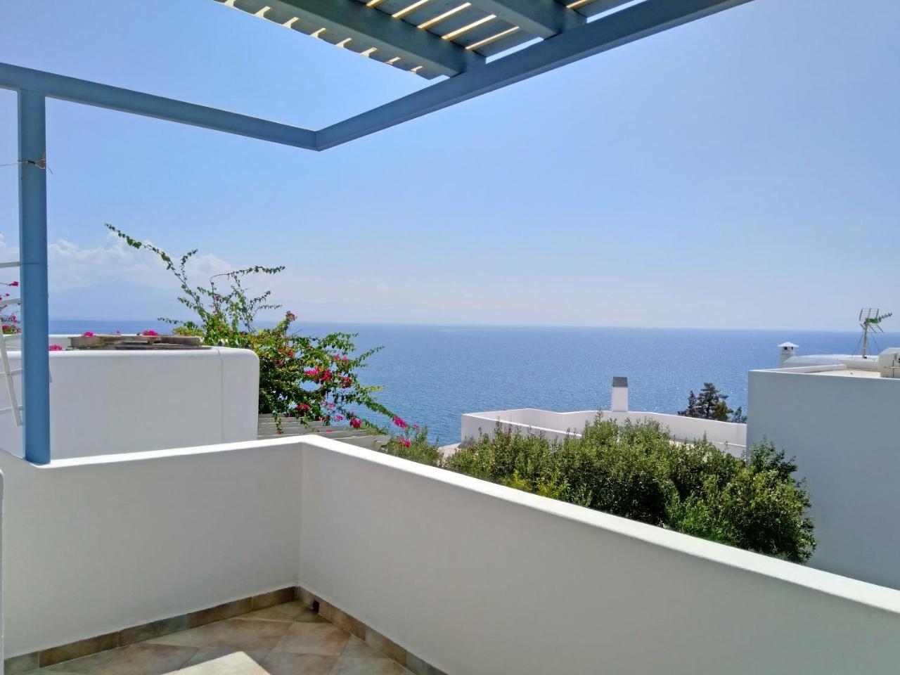Villa Danae - Seaside Villa With Pool & Hot Tub 皮索·里瓦蒂 外观 照片